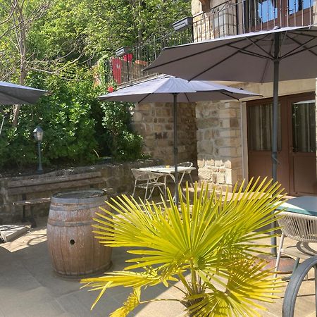 Hotel Aux Vieux Arceaux Mercuer Zewnętrze zdjęcie