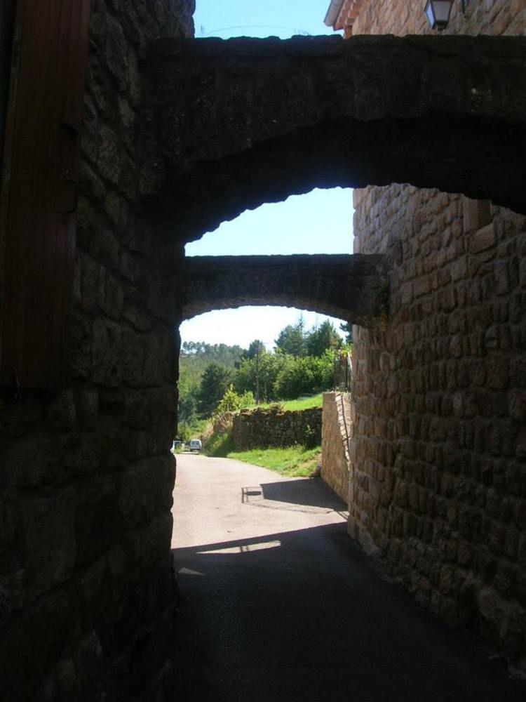 Hotel Aux Vieux Arceaux Mercuer Zewnętrze zdjęcie