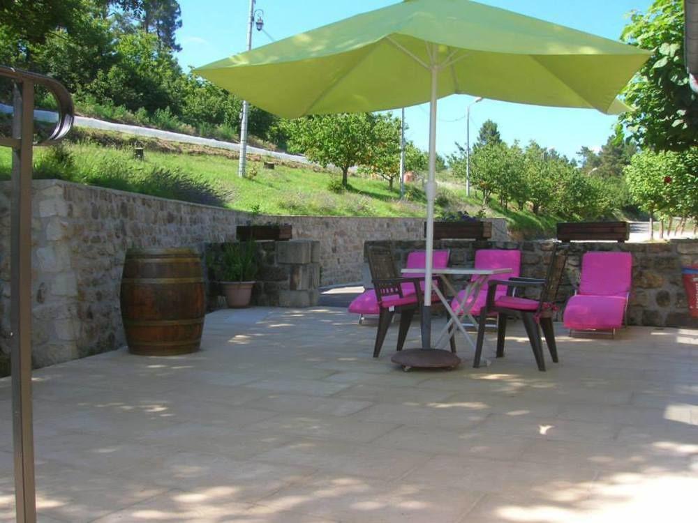 Hotel Aux Vieux Arceaux Mercuer Zewnętrze zdjęcie
