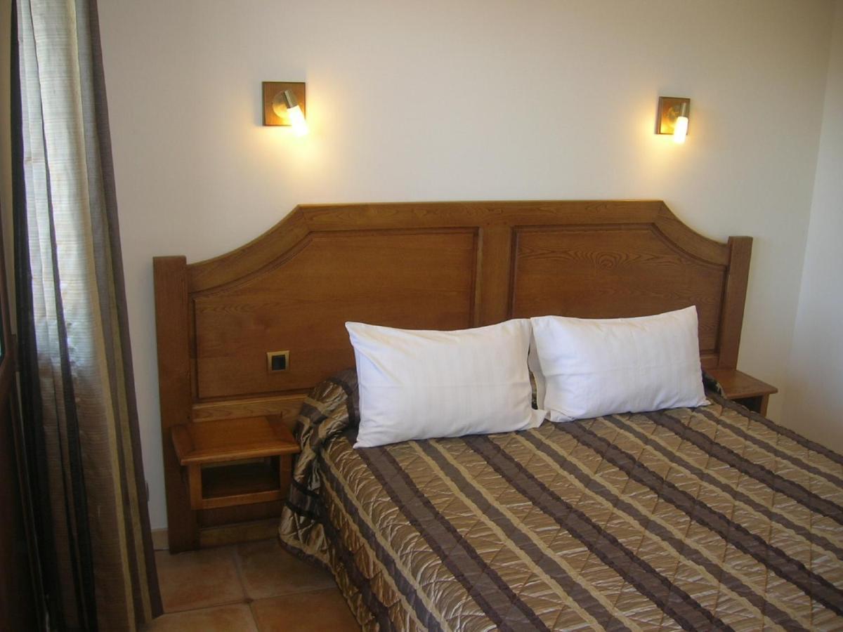Hotel Aux Vieux Arceaux Mercuer Pokój zdjęcie