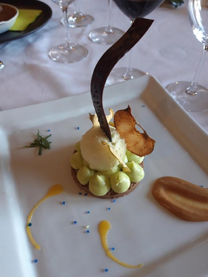 Hotel Aux Vieux Arceaux Mercuer Zewnętrze zdjęcie