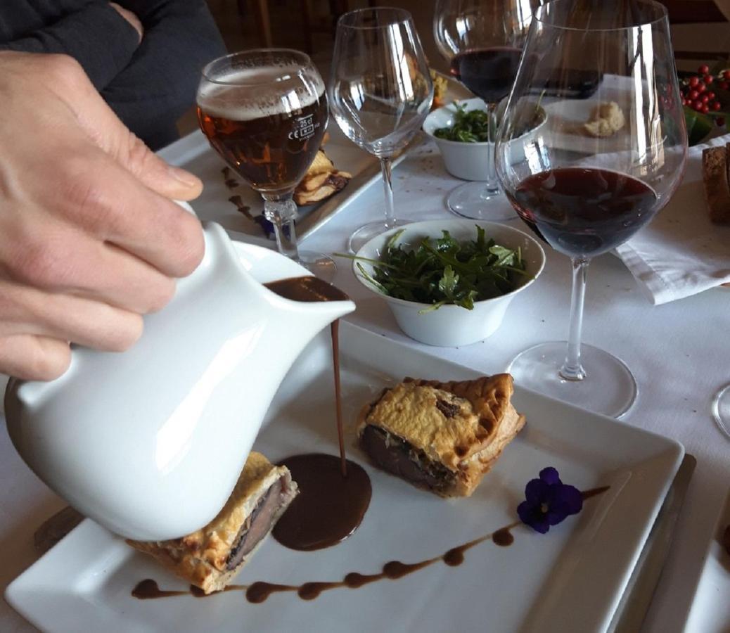 Hotel Aux Vieux Arceaux Mercuer Zewnętrze zdjęcie
